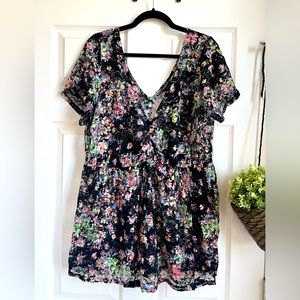 Torrid Sheer Lace Floral Top size 3X